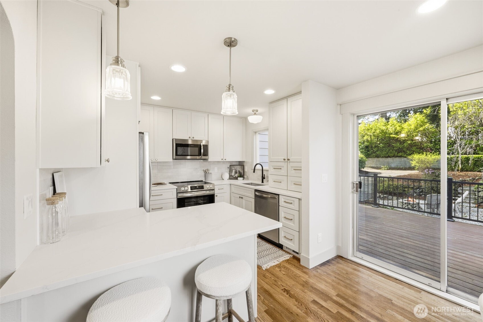 354 Farallone Avenue , Fircrest, WA 98466