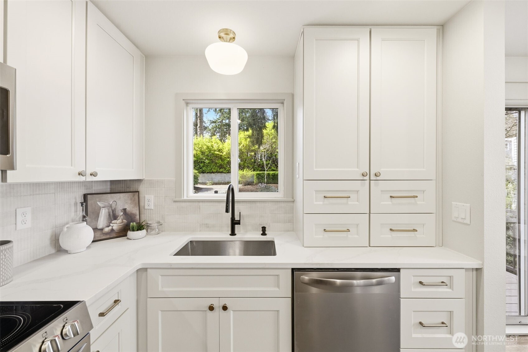 354 Farallone Avenue , Fircrest, WA 98466