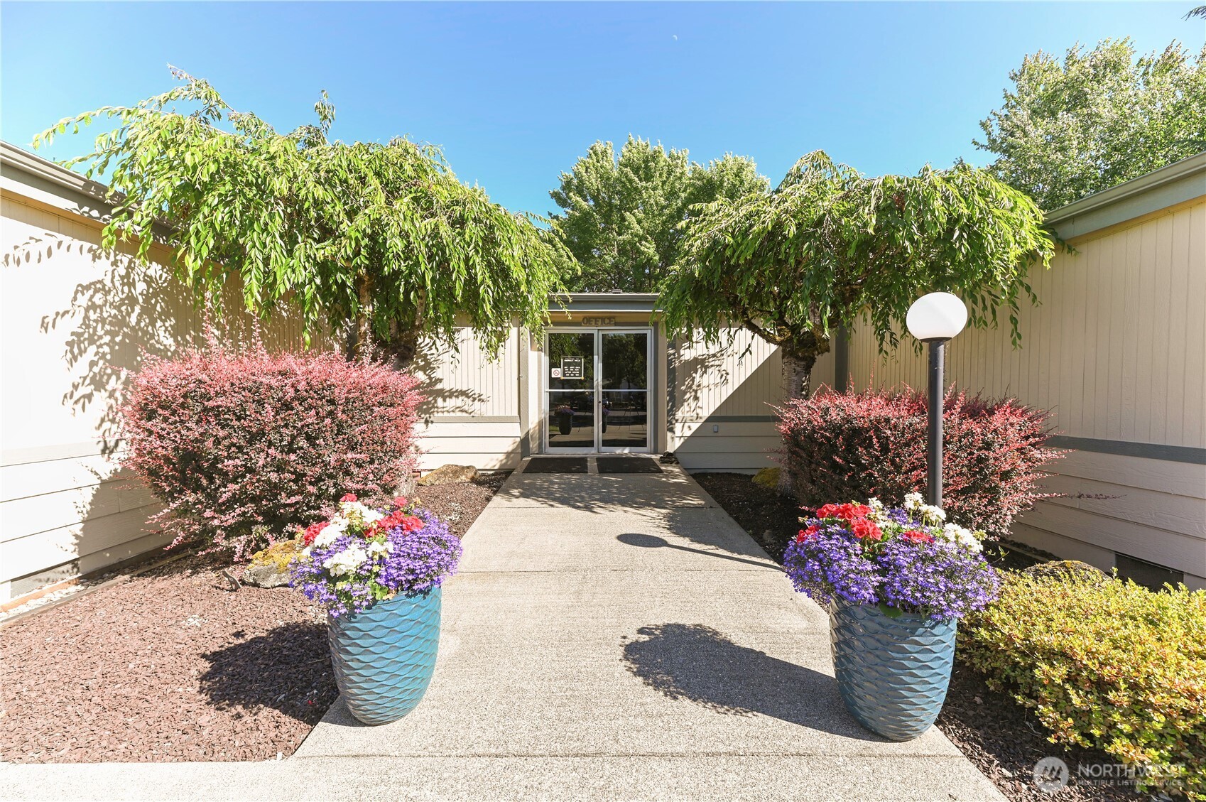 14727 43rd Avenue NE #105, Marysville, WA 98271-8936