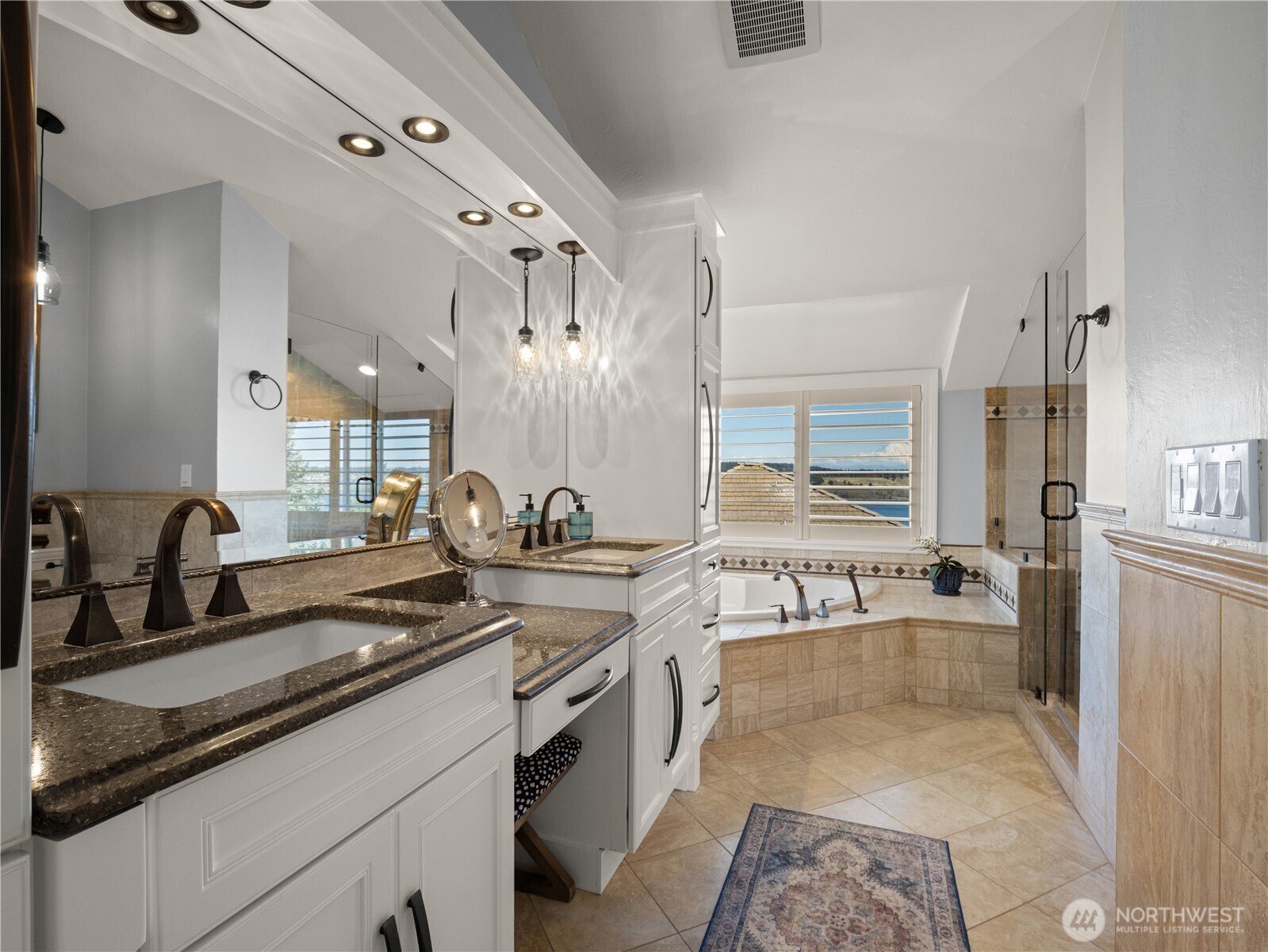 1559 13th AVE , Fox Island, WA 98333