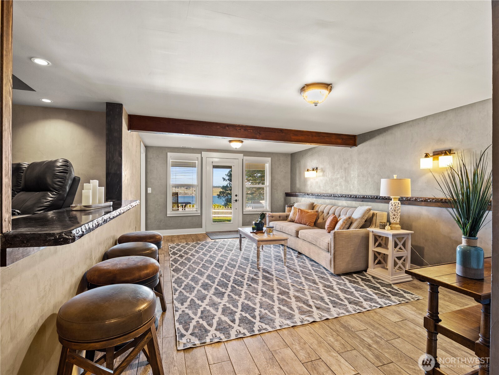 1559 13th AVE , Fox Island, WA 98333