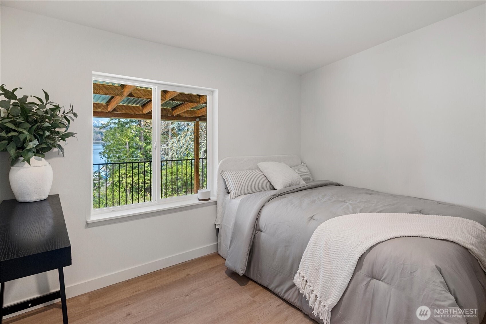 18280 E State Route 106 , Belfair, WA 98528