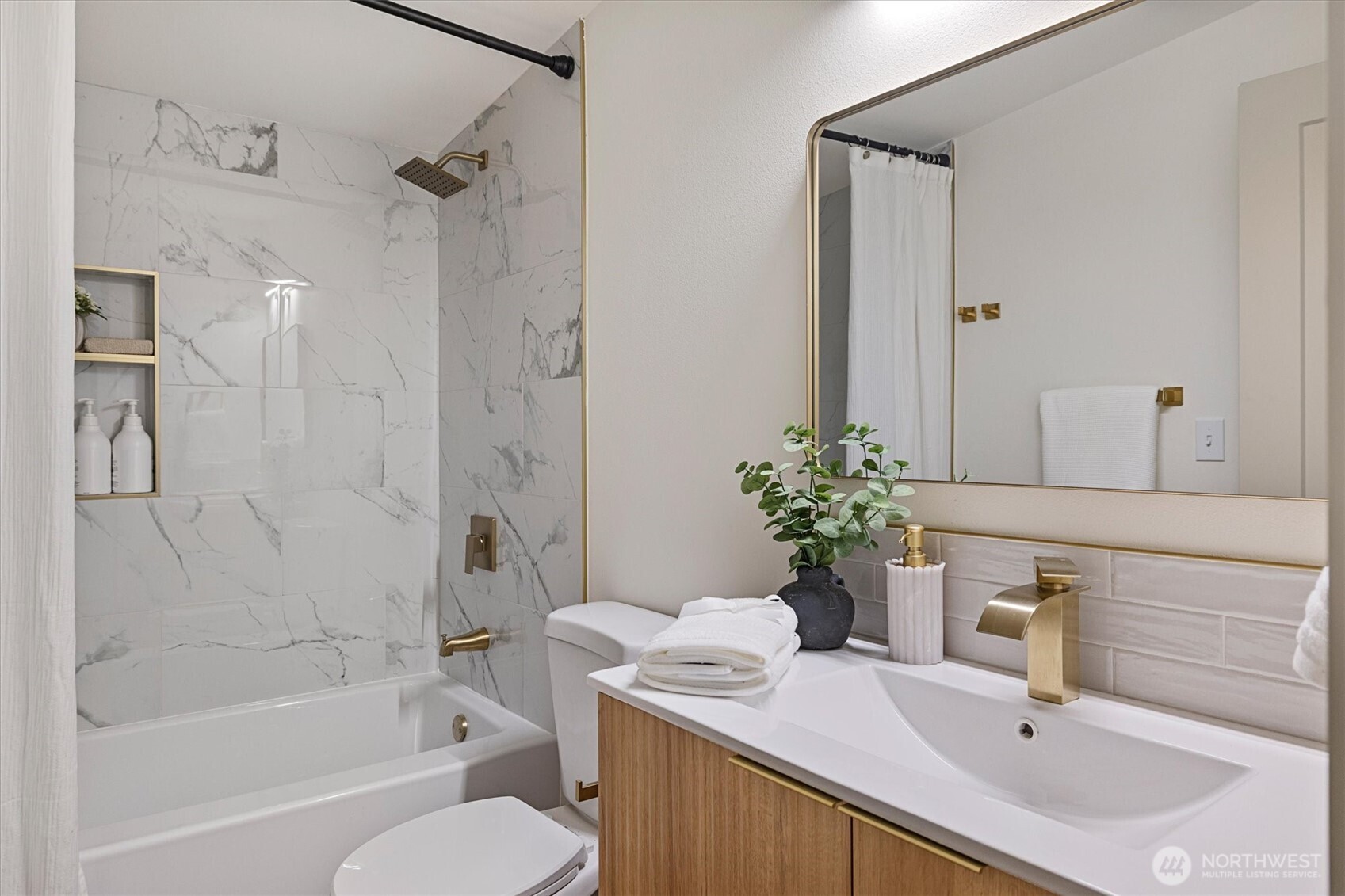 18280 E State Route 106 , Belfair, WA 98528