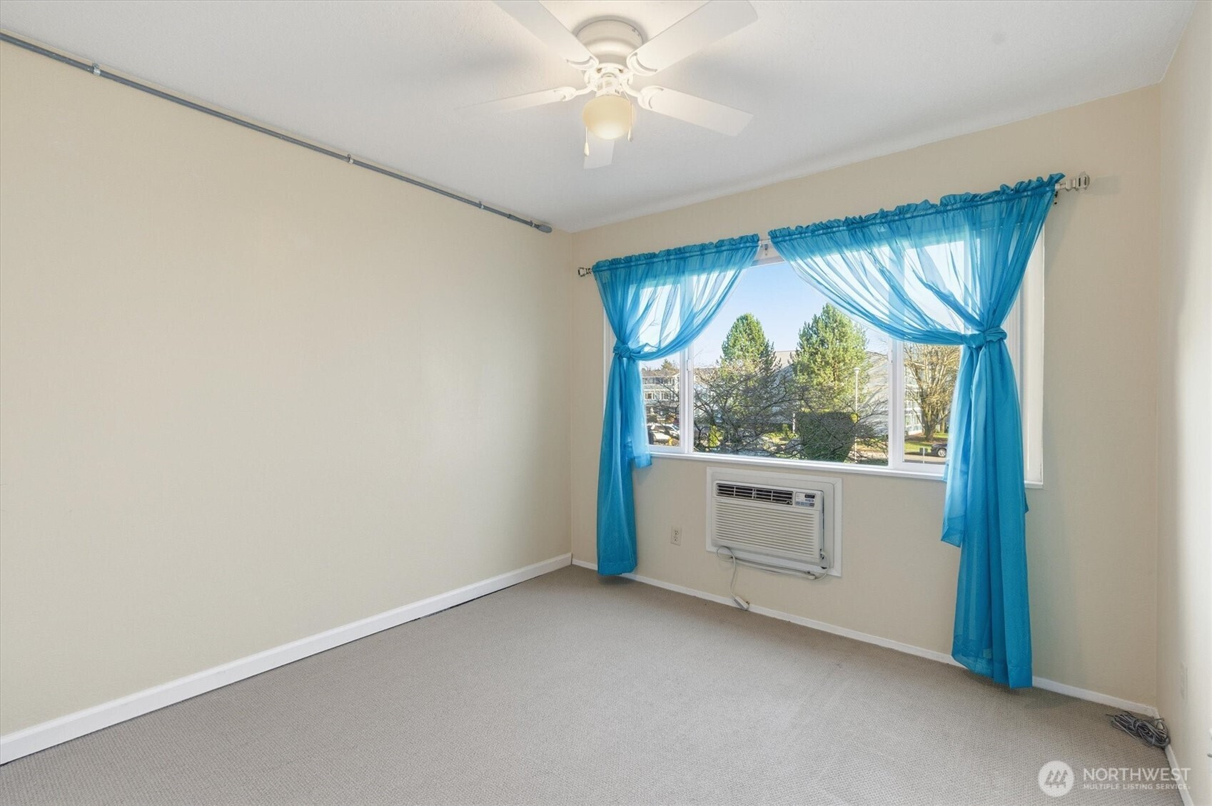 2005 Tibbetts Drive #209, Longview, WA 98632