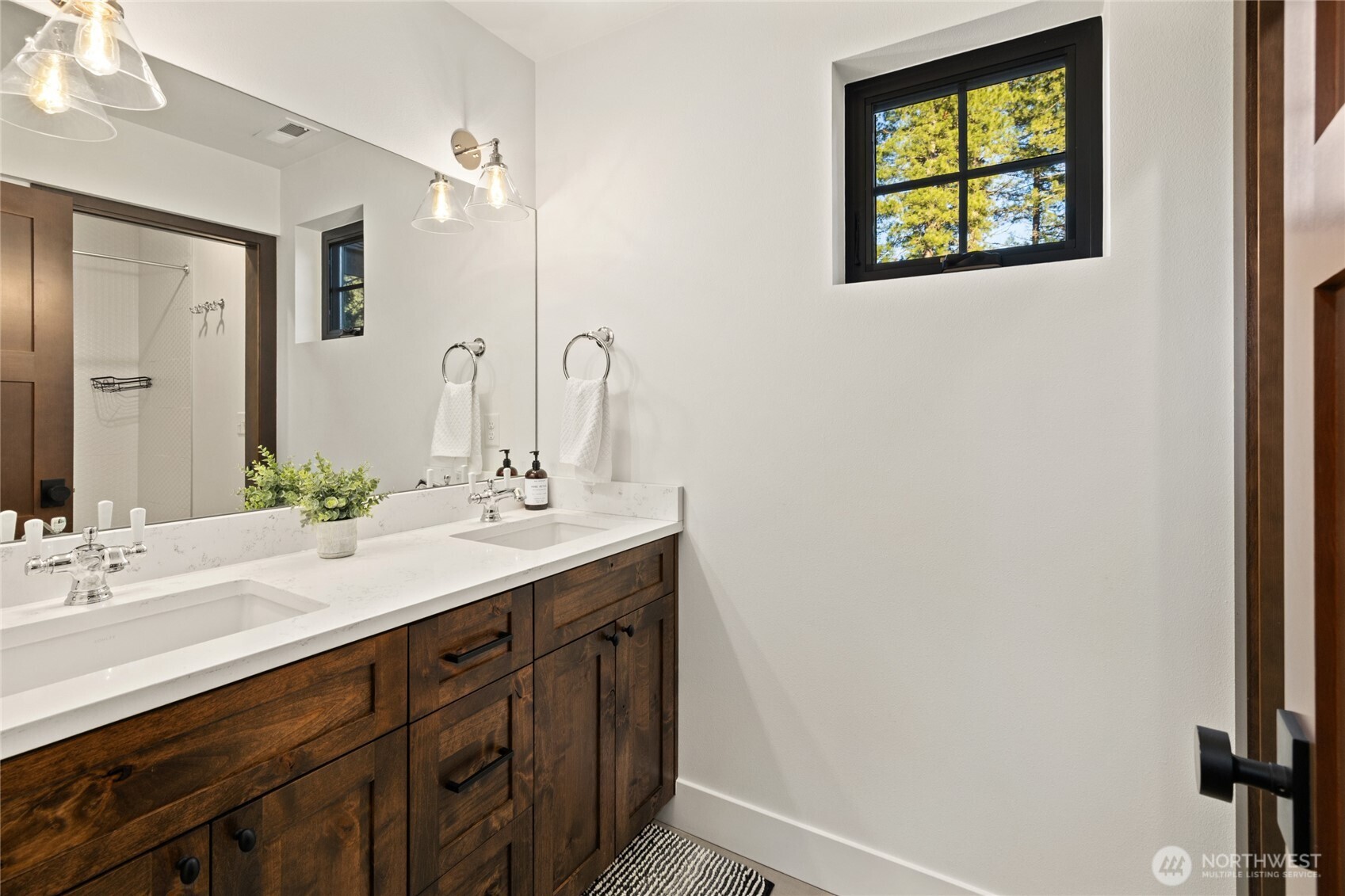 210 Portal Court , Cle Elum, WA 98922