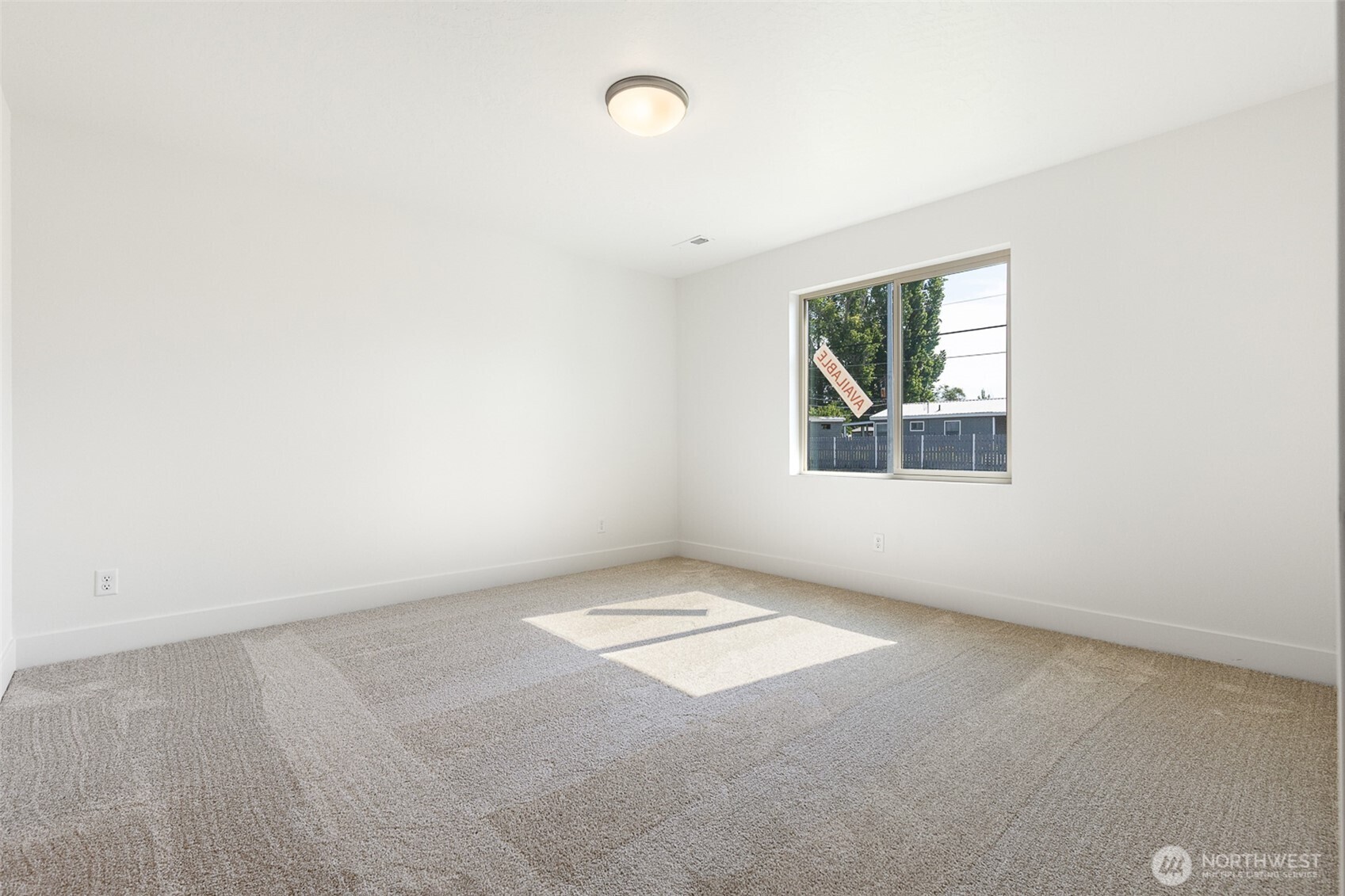 312 N Montana Street , Moses Lake, WA 98837