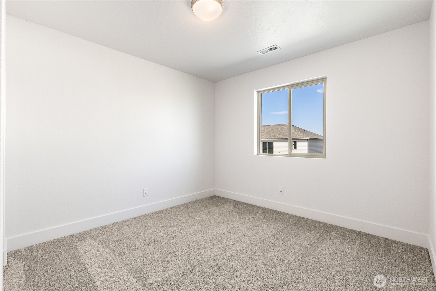 312 N Montana Street , Moses Lake, WA 98837