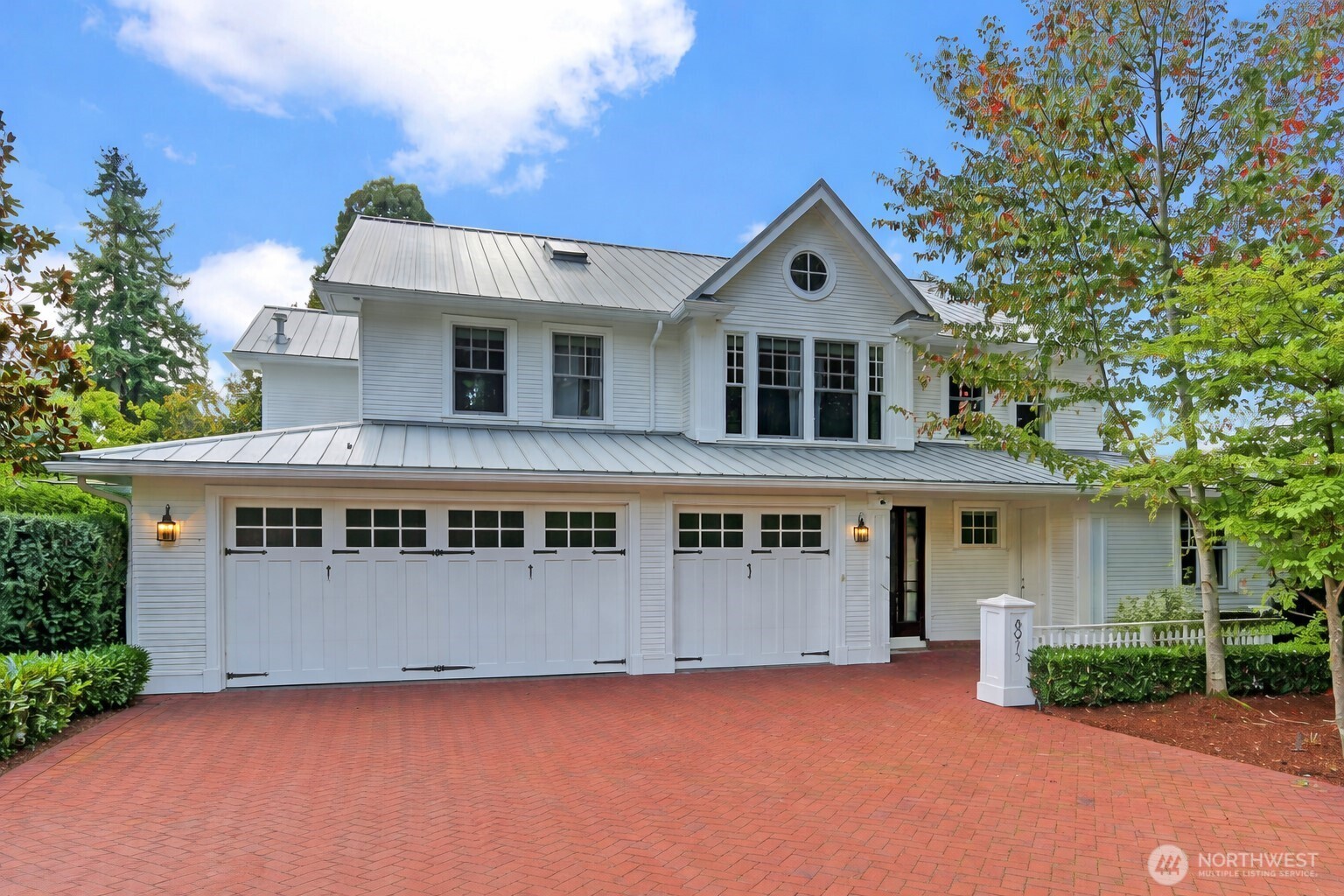 8975 NE 10th Street , Bellevue, WA 98004