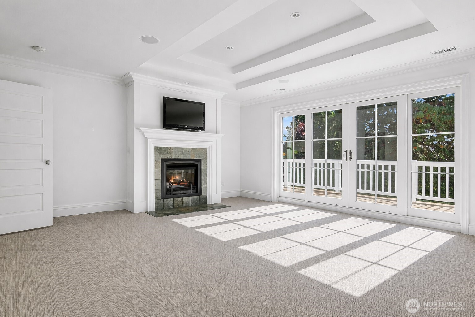 8975 NE 10th Street , Bellevue, WA 98004