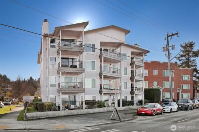 2440 Alki Avenue SW, Seattle, WA 98116