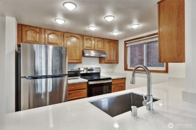 2440 Alki Avenue SW, Seattle, WA 98116 - Photo 12