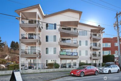 2440 Alki Avenue SW, Seattle, WA 98116 - Photo 2