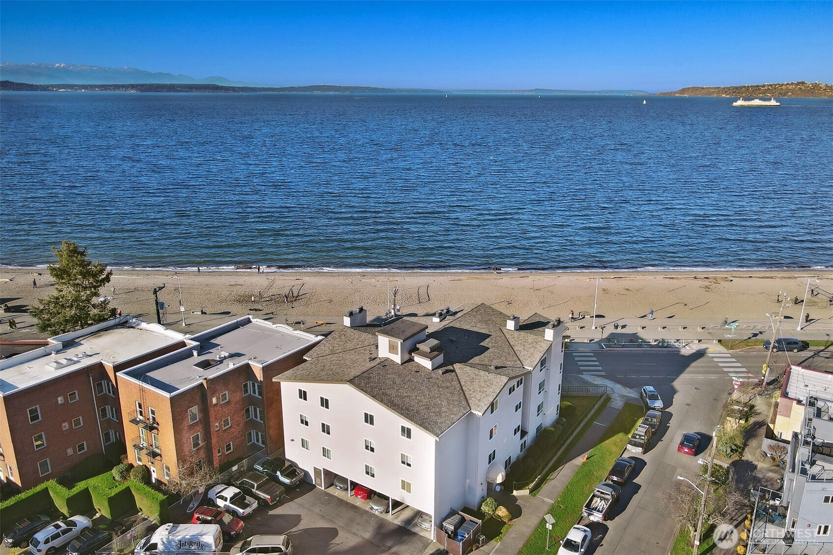 2440 Alki Avenue SW, Seattle, WA 98116