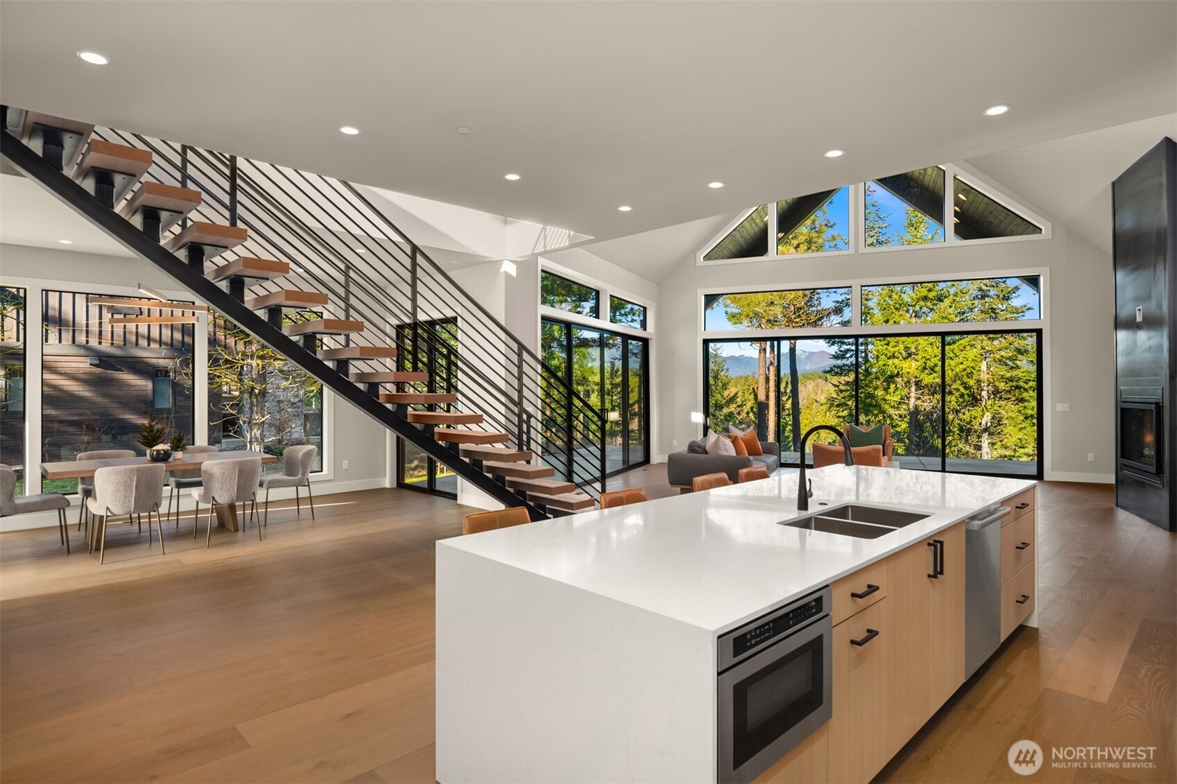 831 Gold Leaf Lane , Cle Elum, WA 98922