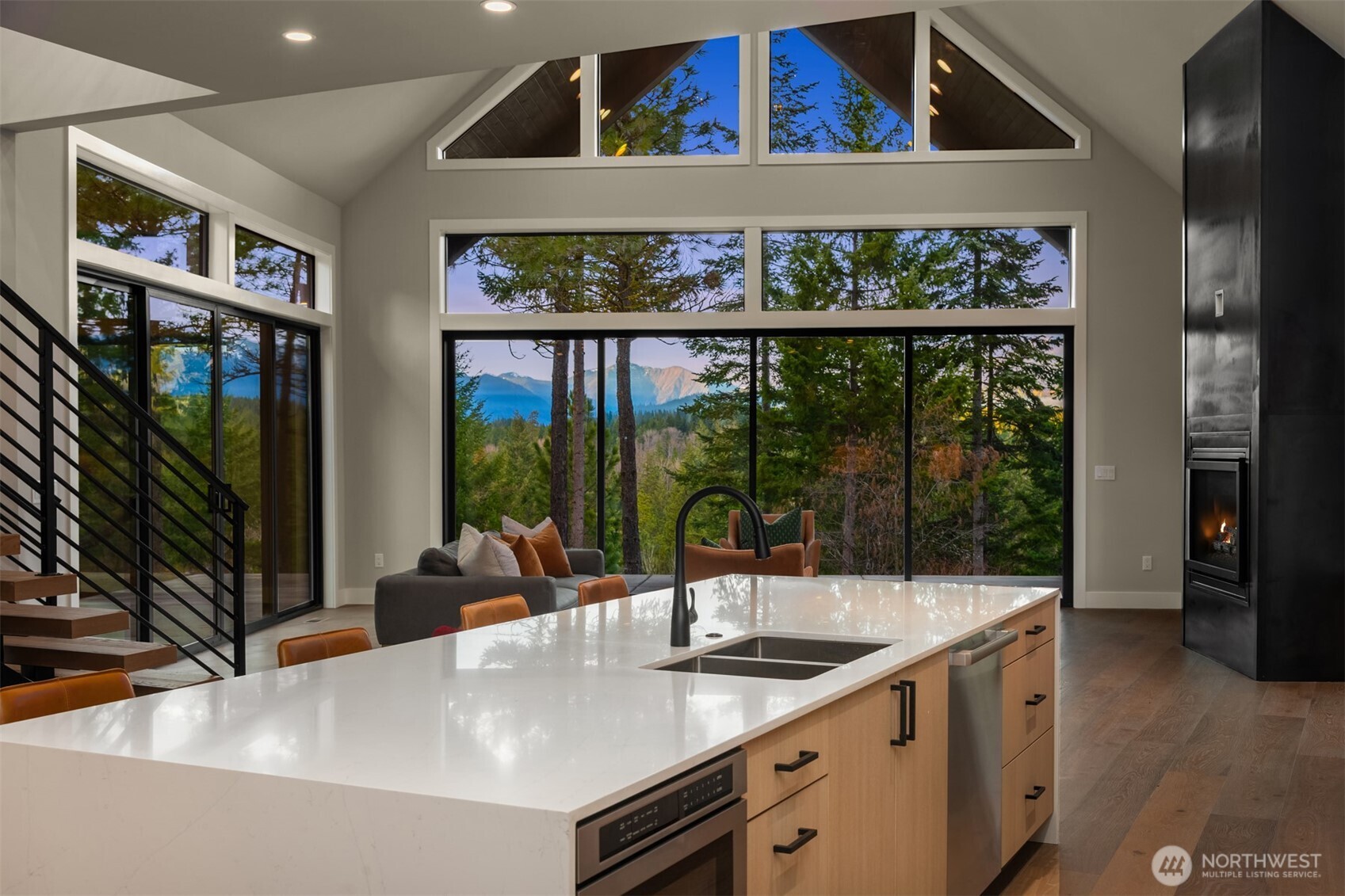 831 Gold Leaf Lane , Cle Elum, WA 98922