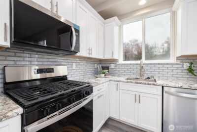 1515 N Waugh Road #A, Mount Vernon, WA 98273 - Photo 6
