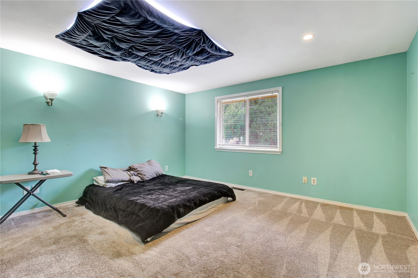 12001 Robinhood Lane , Snohomish, WA 98290