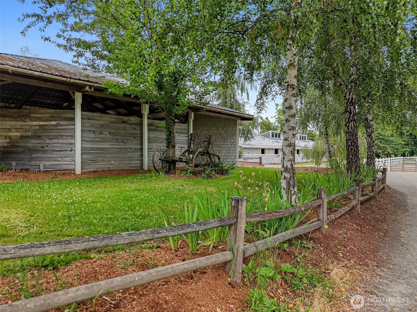 20722 SE 34th Street #2, Sammamish, WA 98075