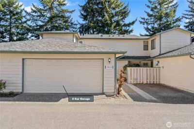 11045 SE 249th Court #2B, Kent, WA 98030