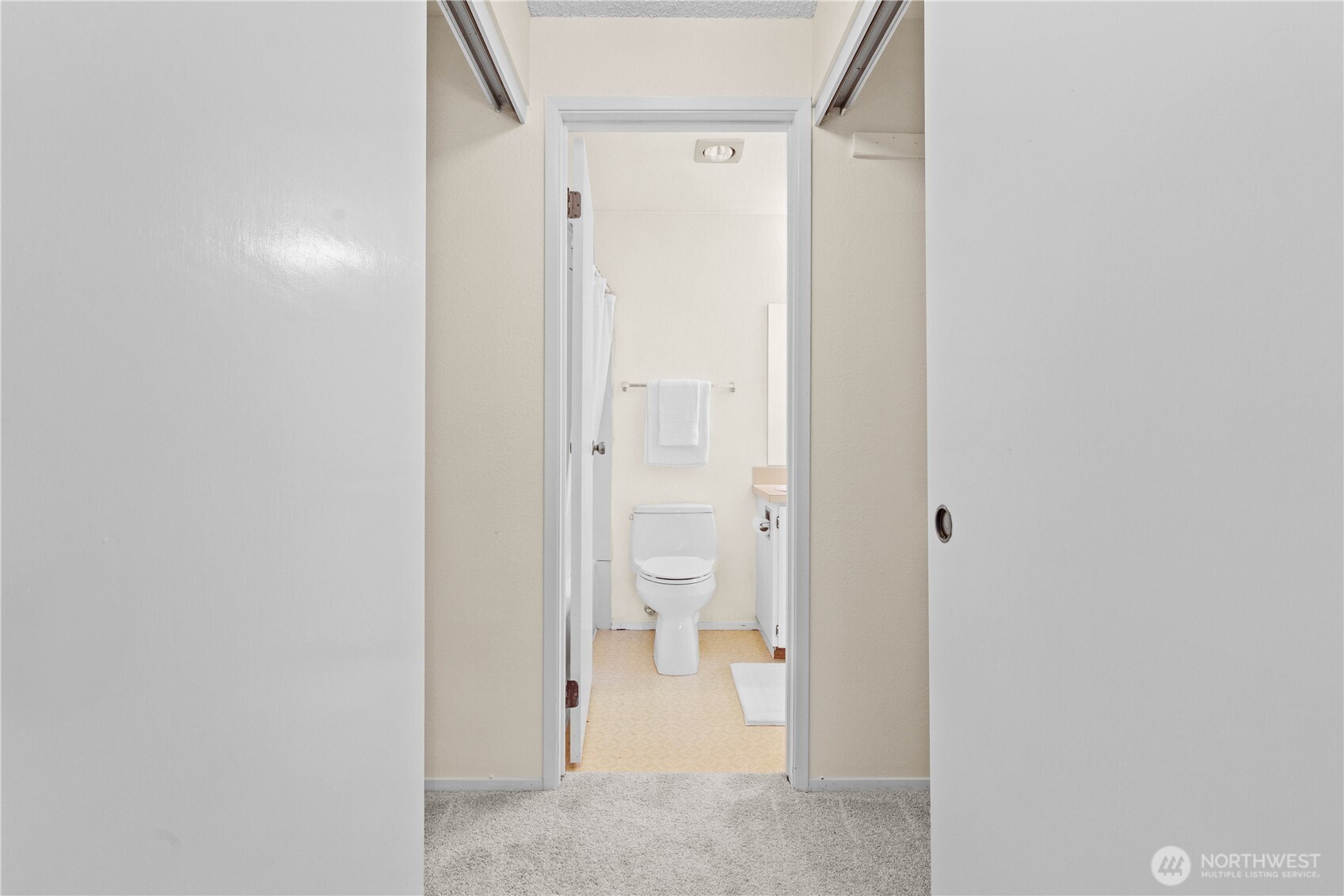 11045 SE 249th Court #2B, Kent, WA 98030