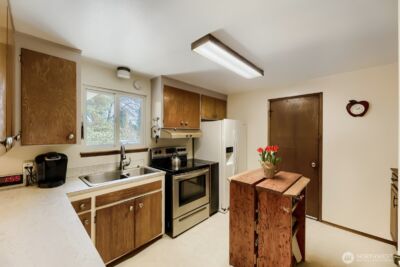 24119 78th Place W, Edmonds, WA 98026-9111 - Photo 8