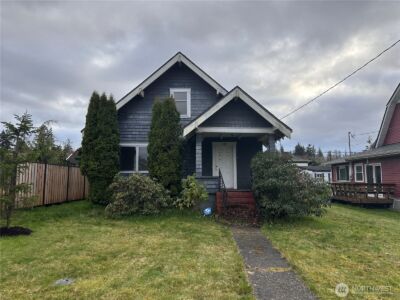 1112 4th Street , Cosmopolis, WA 98537 - Photo 1