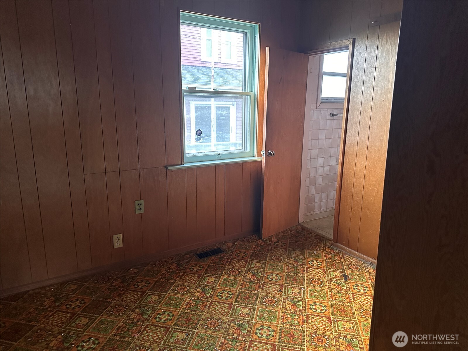 1112 4th Street , Cosmopolis, WA 98537