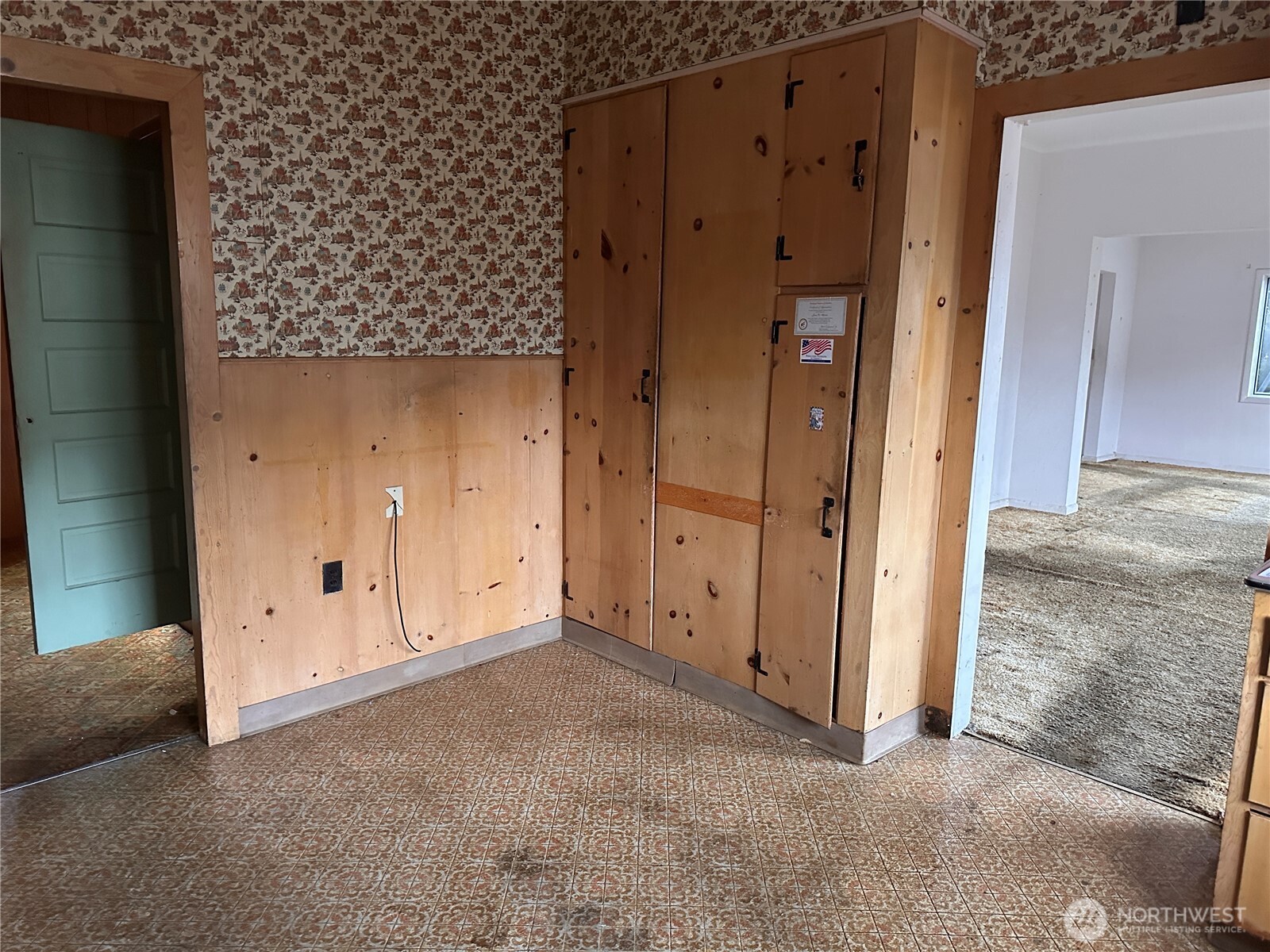 1112 4th Street , Cosmopolis, WA 98537