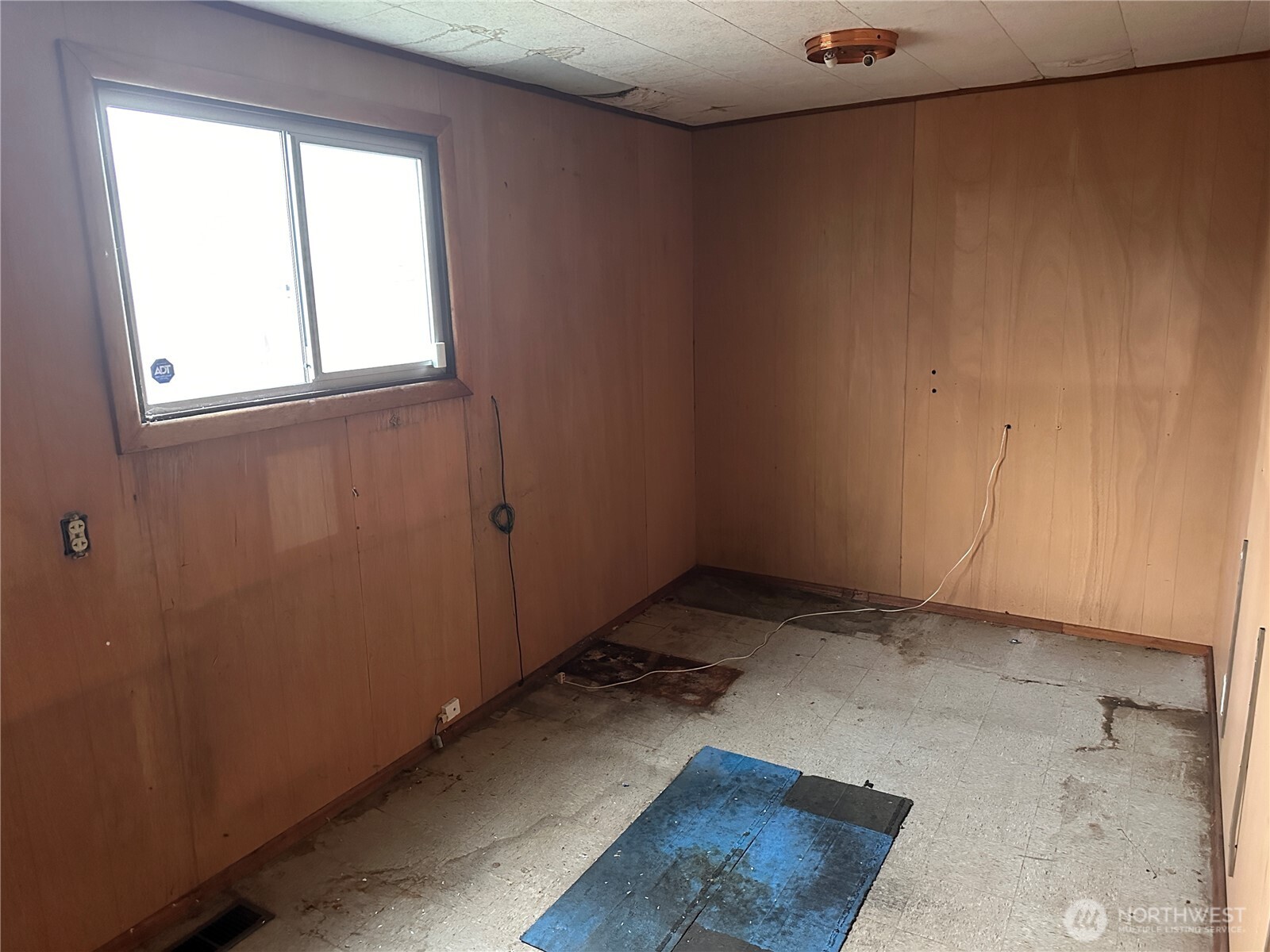 1112 4th Street , Cosmopolis, WA 98537