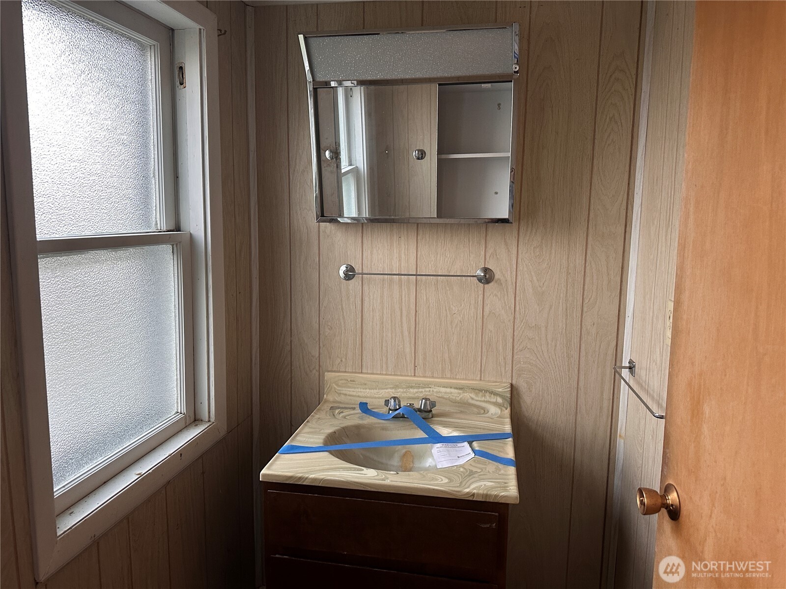 1112 4th Street , Cosmopolis, WA 98537