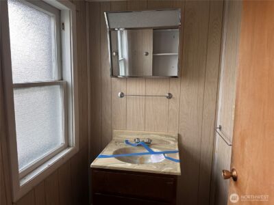 1112 4th Street , Cosmopolis, WA 98537 - Photo 6