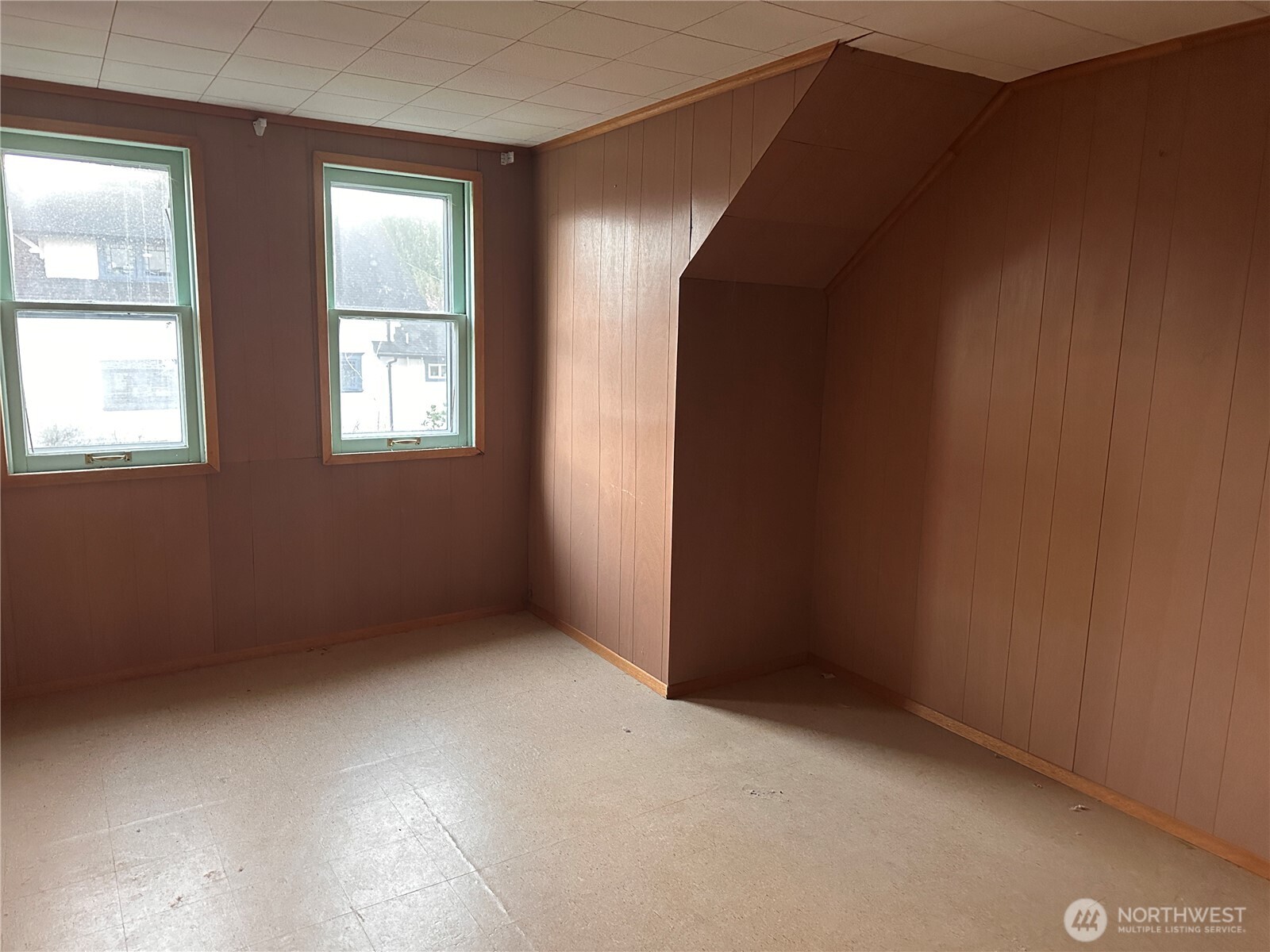 1112 4th Street , Cosmopolis, WA 98537