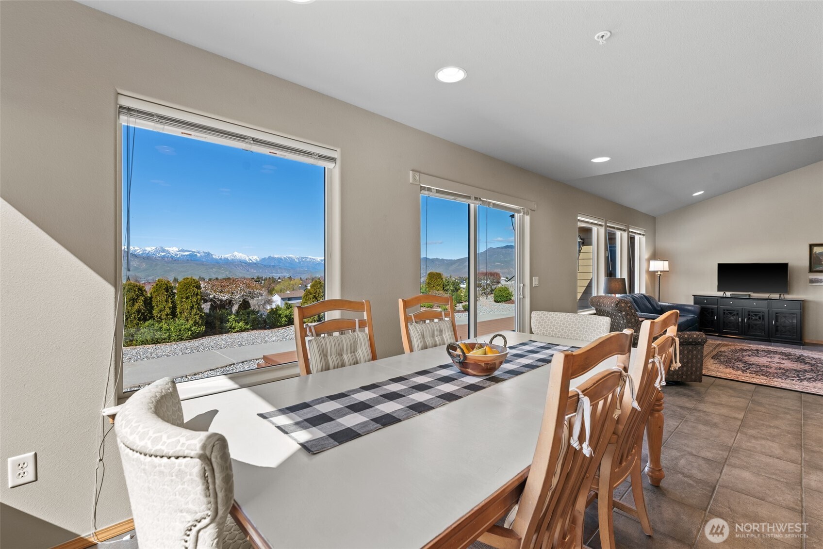 1264 Wheatridge Drive , East Wenatchee, WA 98802