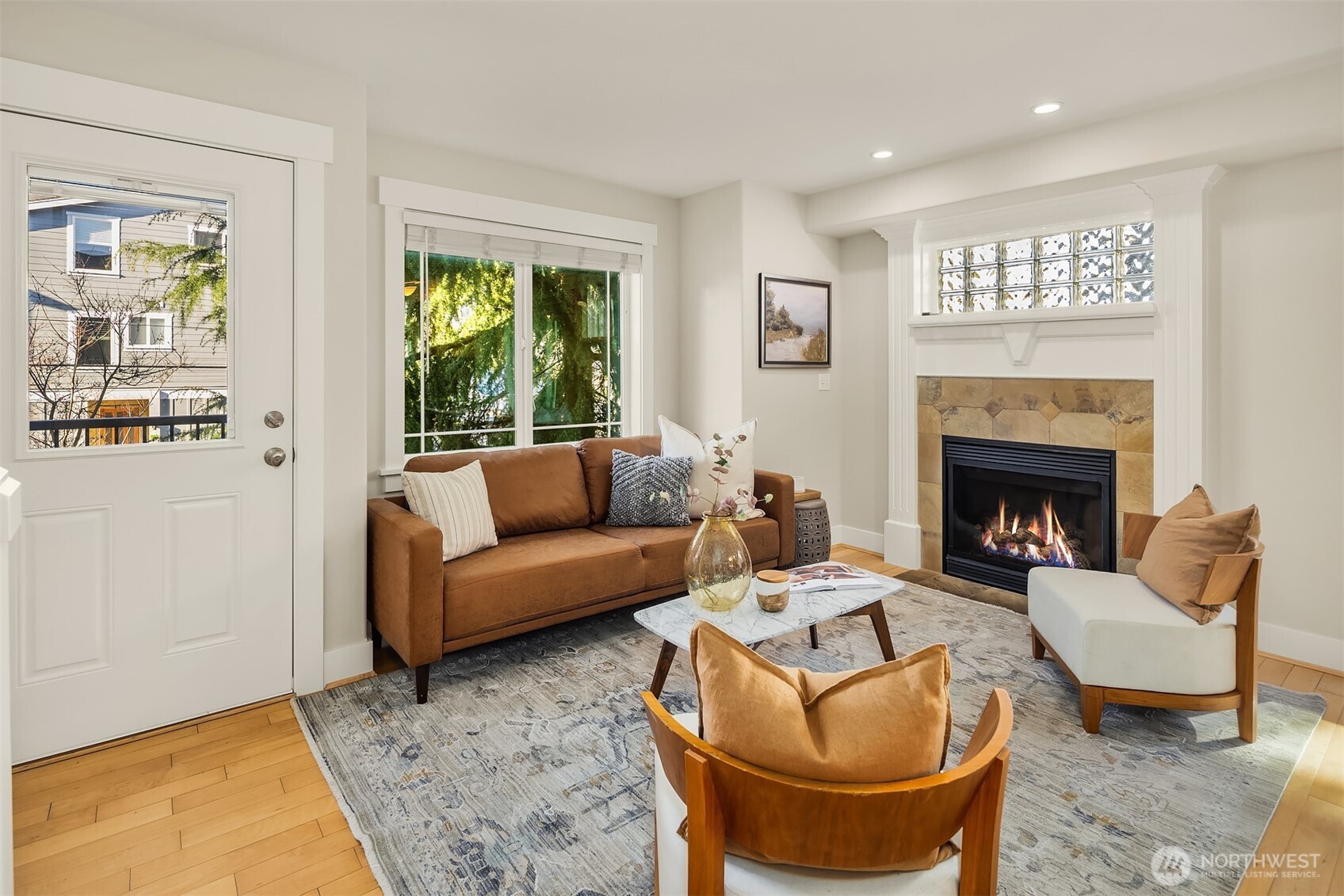 739 N 94th Street #B, Seattle, WA 98103