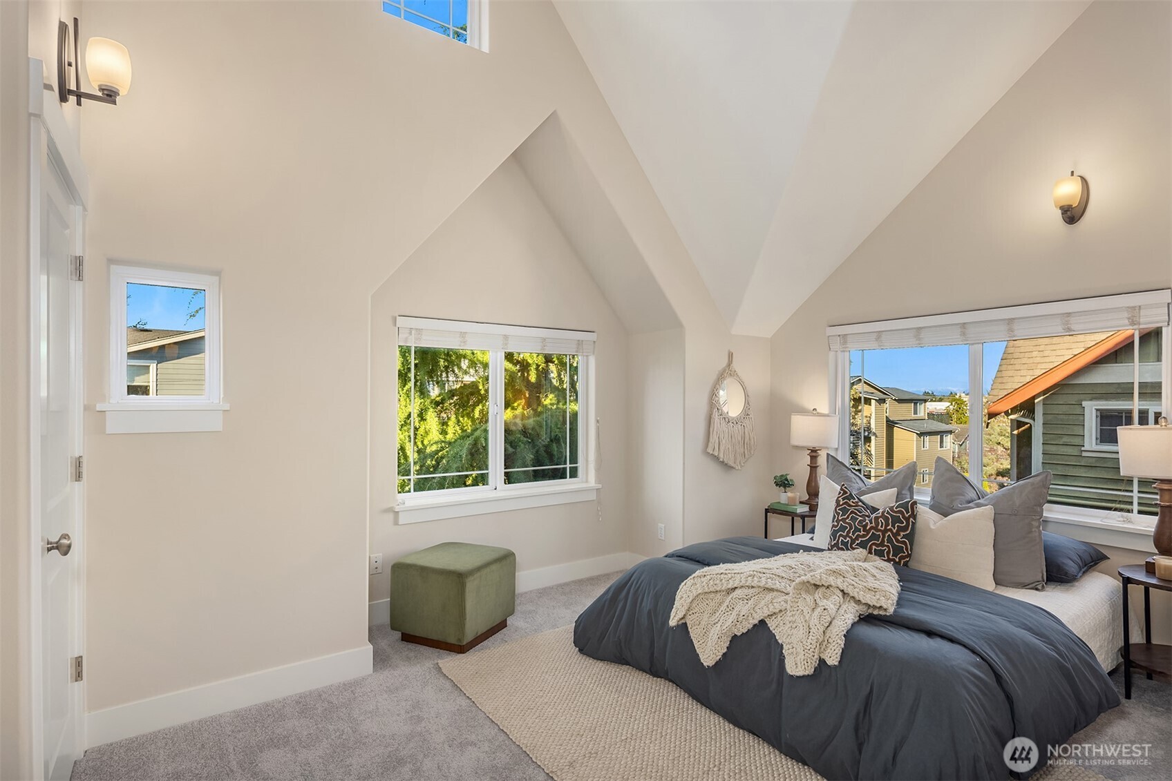 739 N 94th Street #B, Seattle, WA 98103