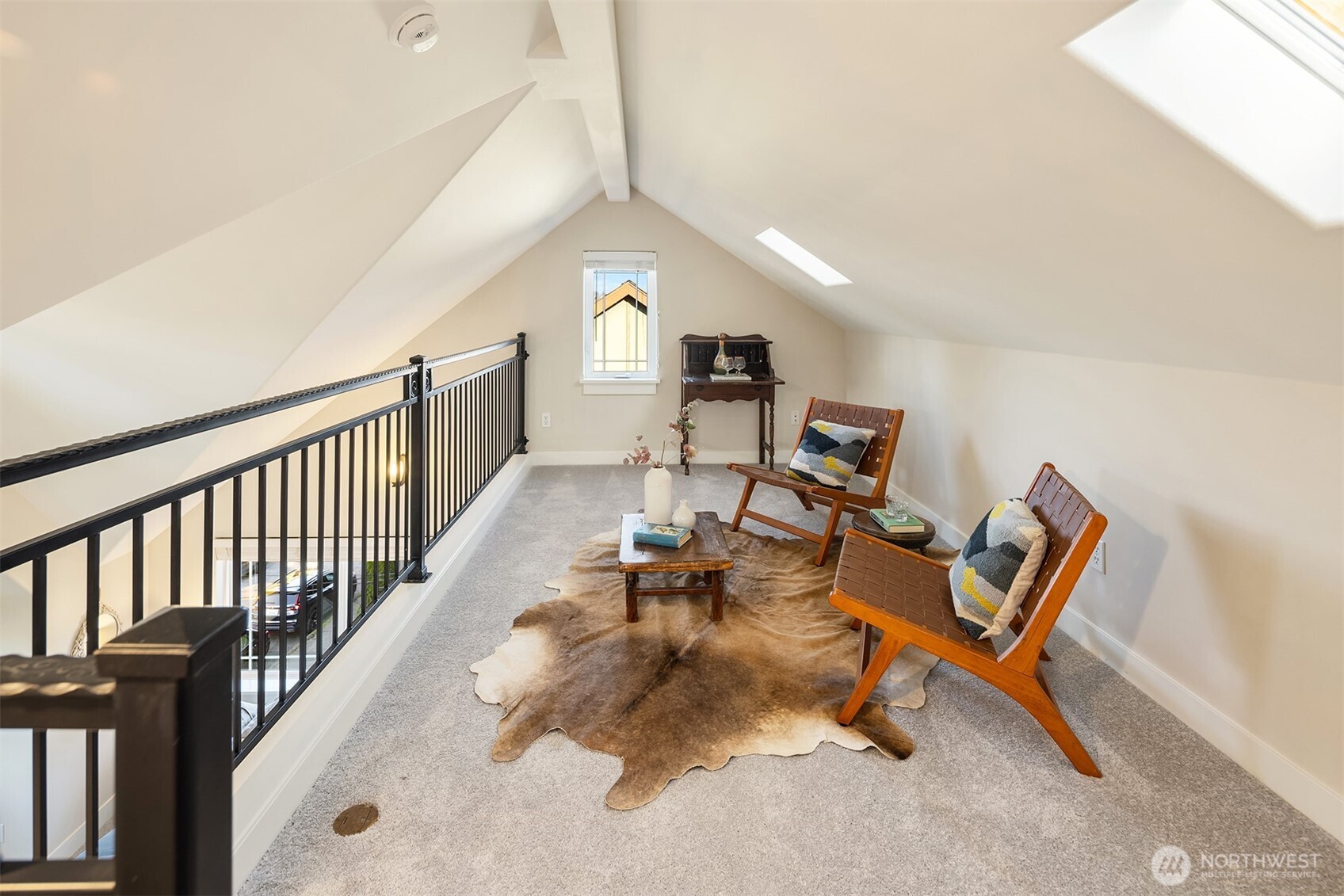 739 N 94th Street #B, Seattle, WA 98103