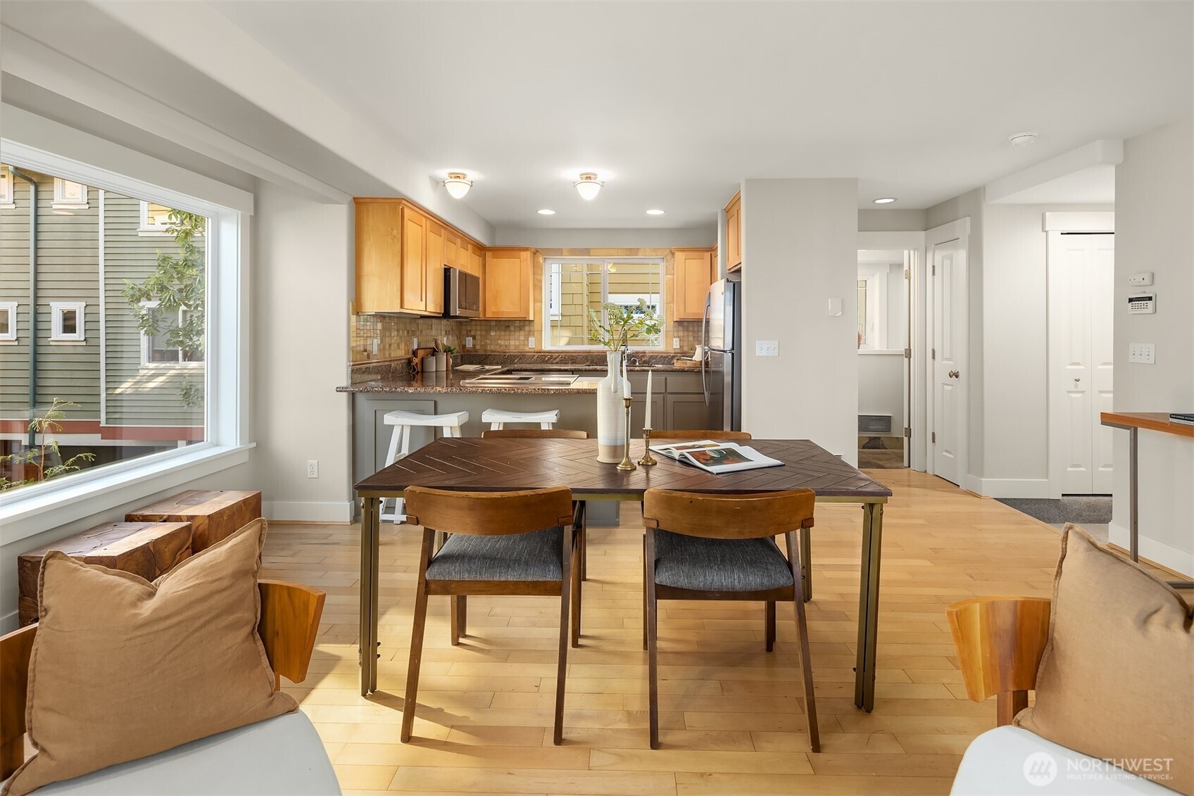 739 N 94th Street #B, Seattle, WA 98103