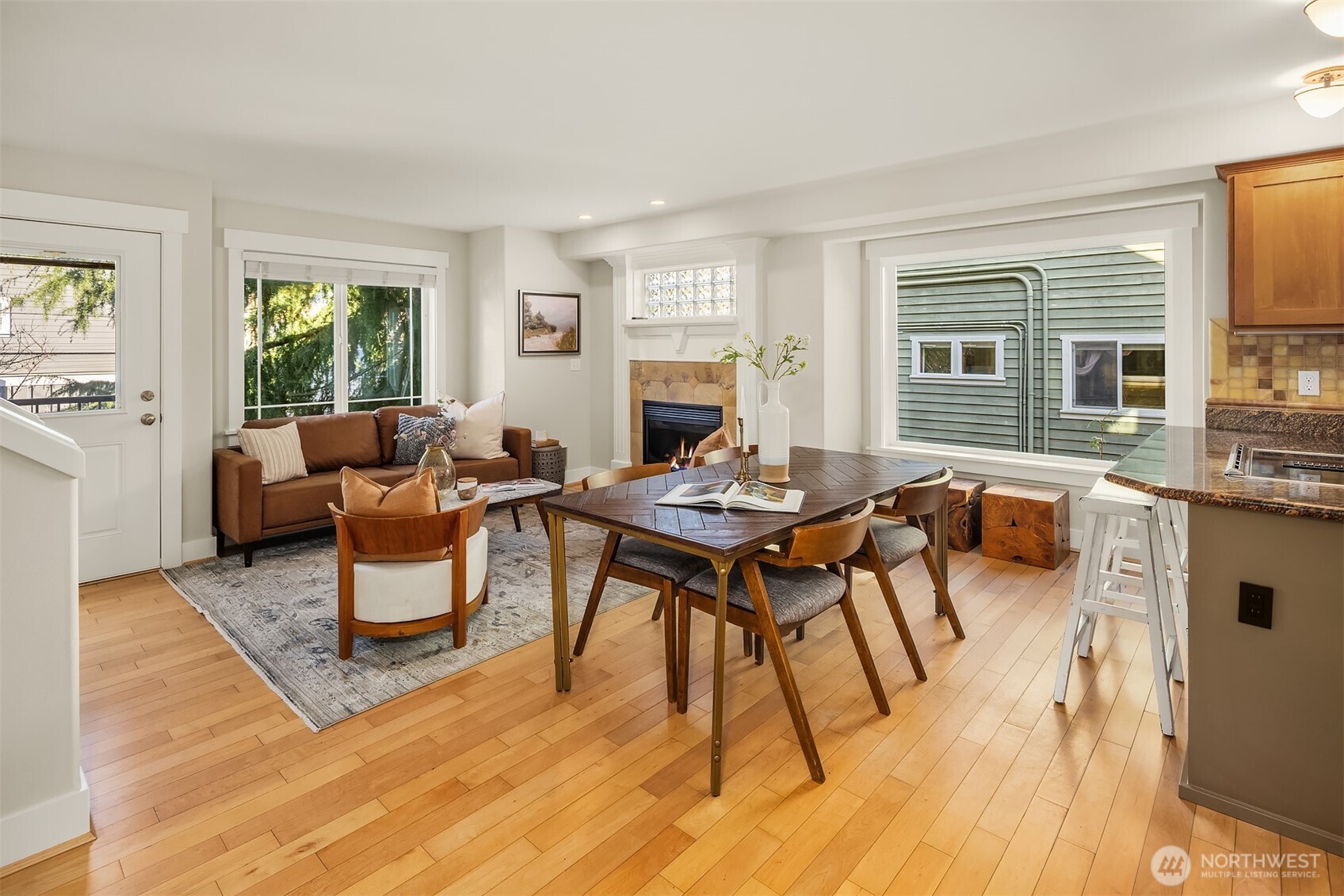 739 N 94th Street #B, Seattle, WA 98103