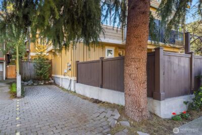 739 N 94th Street #B, Seattle, WA 98103 - Photo 32