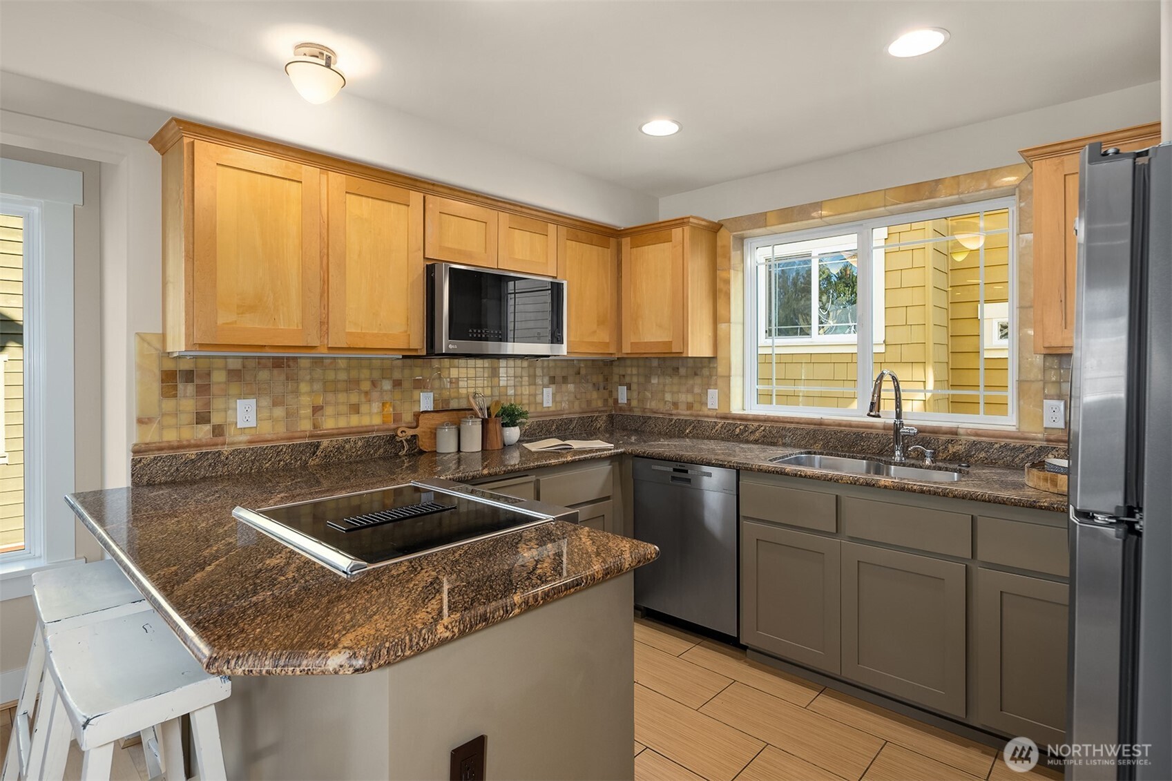 739 N 94th Street #B, Seattle, WA 98103