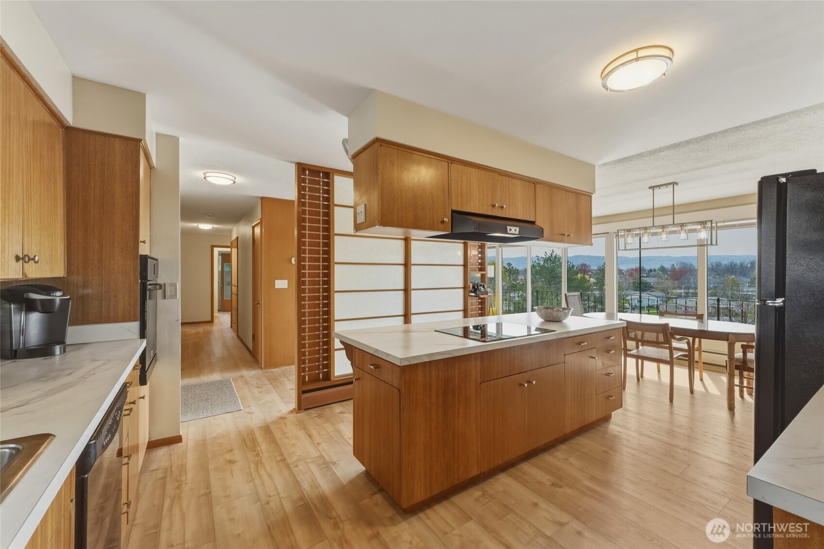 950 SE 12th Street , College Place, WA 99324