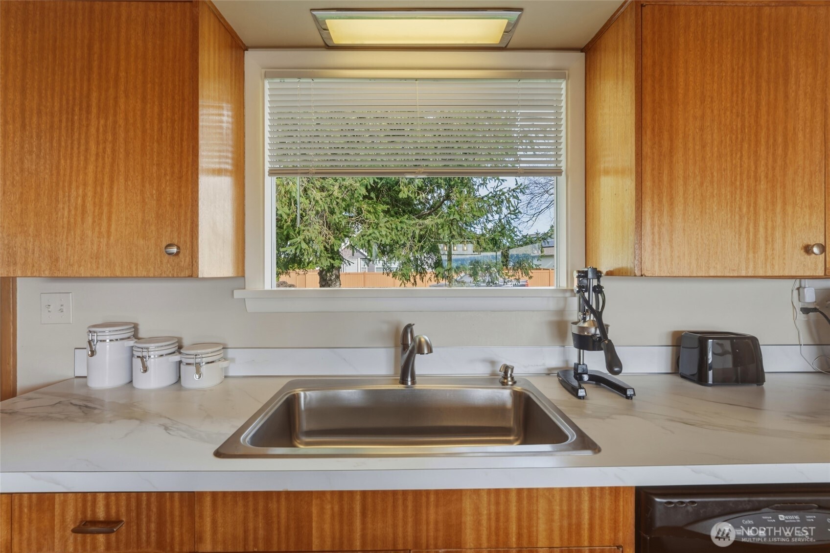 950 SE 12th Street , College Place, WA 99324