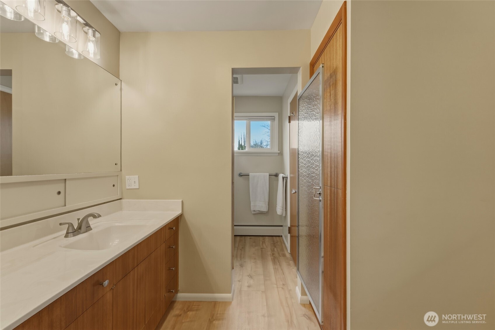 950 SE 12th Street , College Place, WA 99324