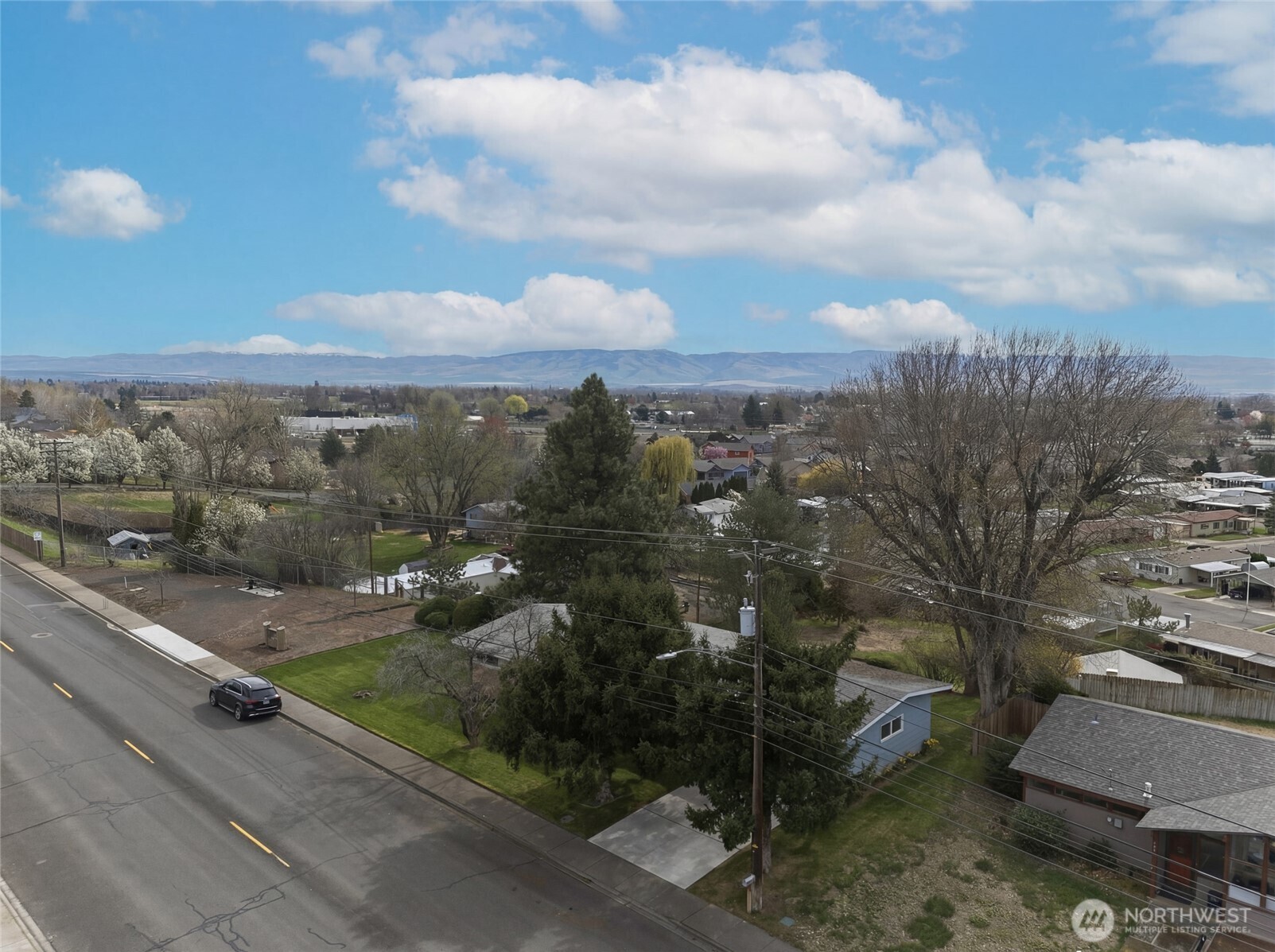 950 SE 12th Street , College Place, WA 99324