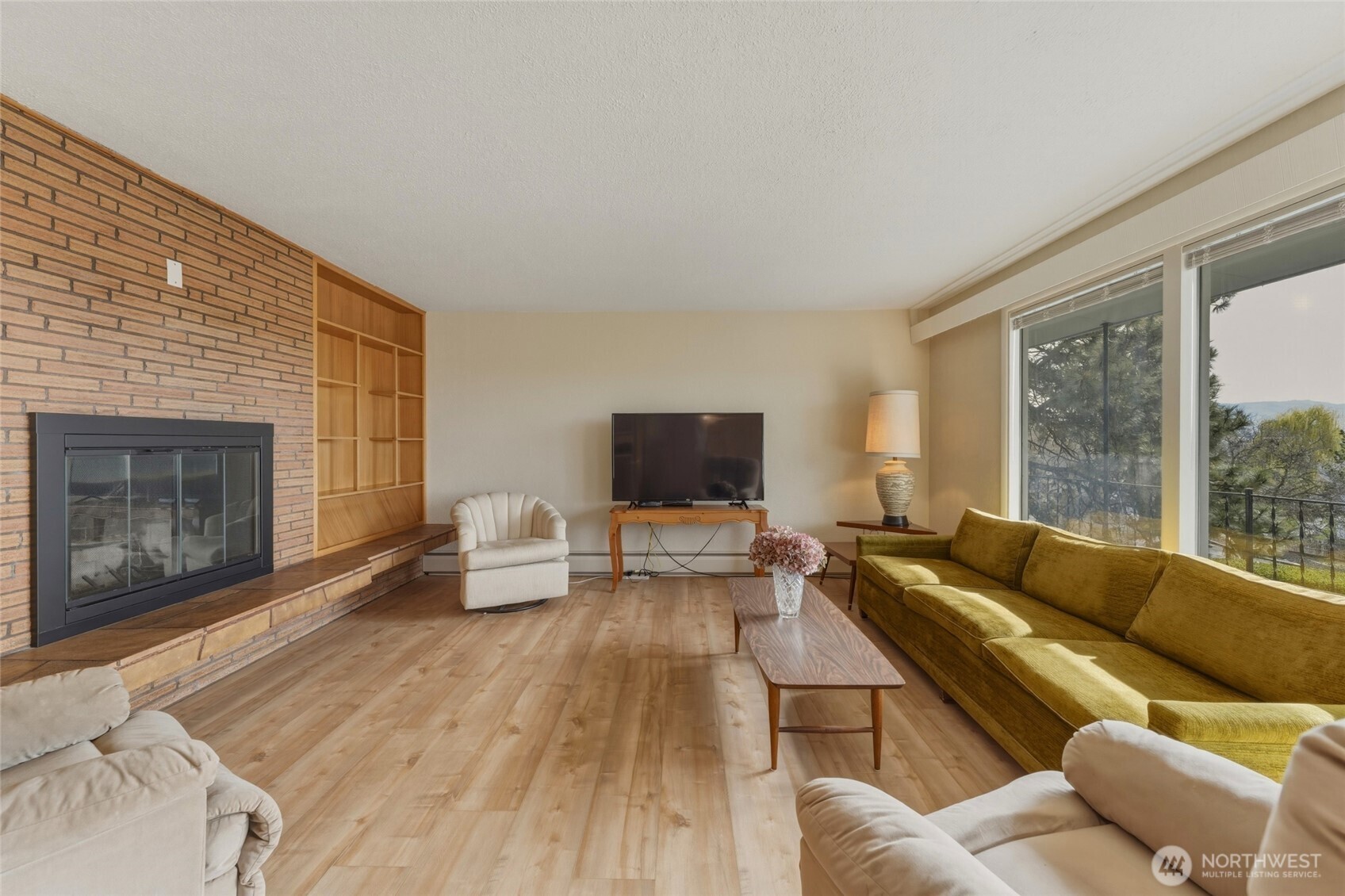 950 SE 12th Street , College Place, WA 99324