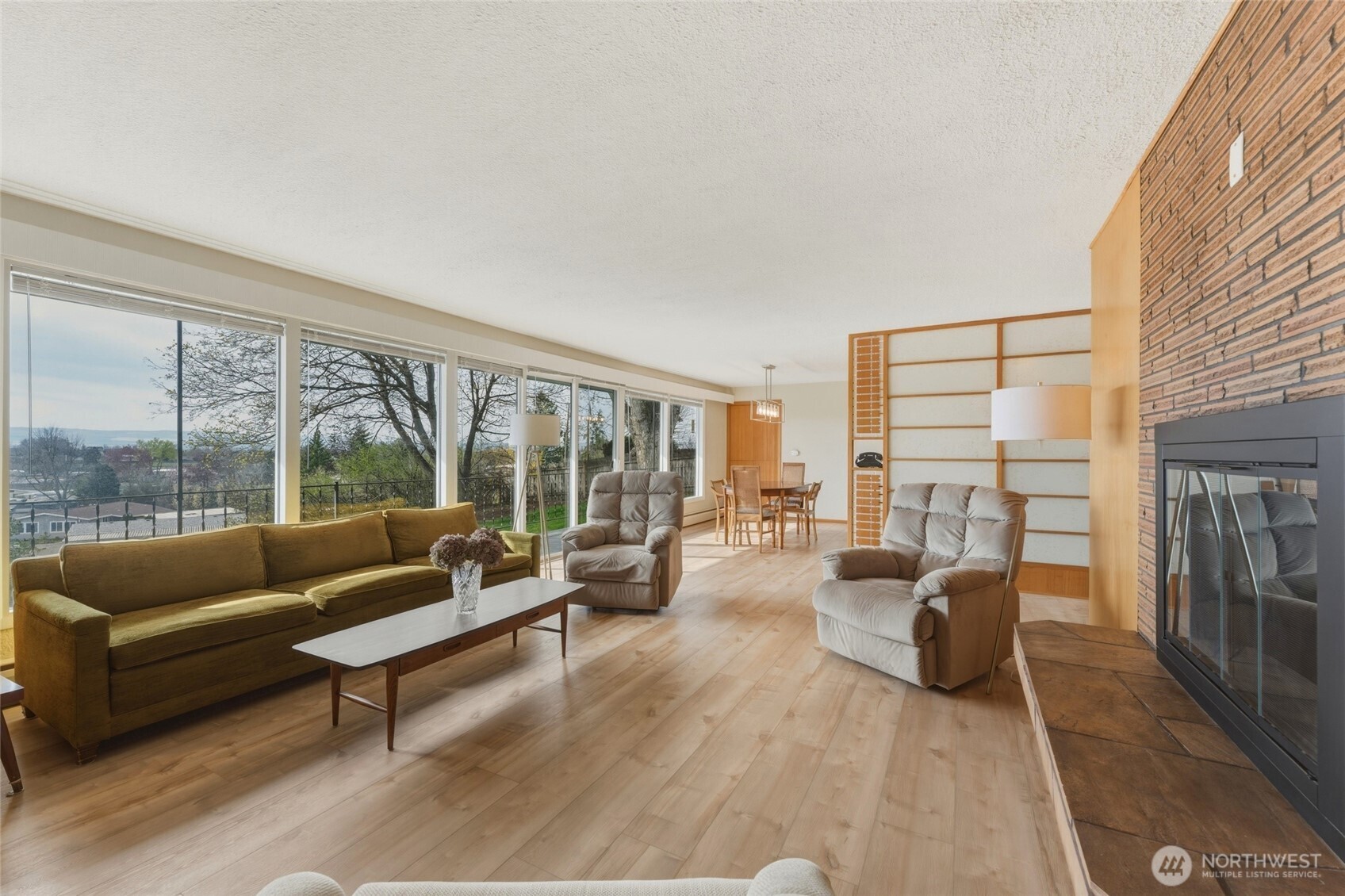 950 SE 12th Street , College Place, WA 99324