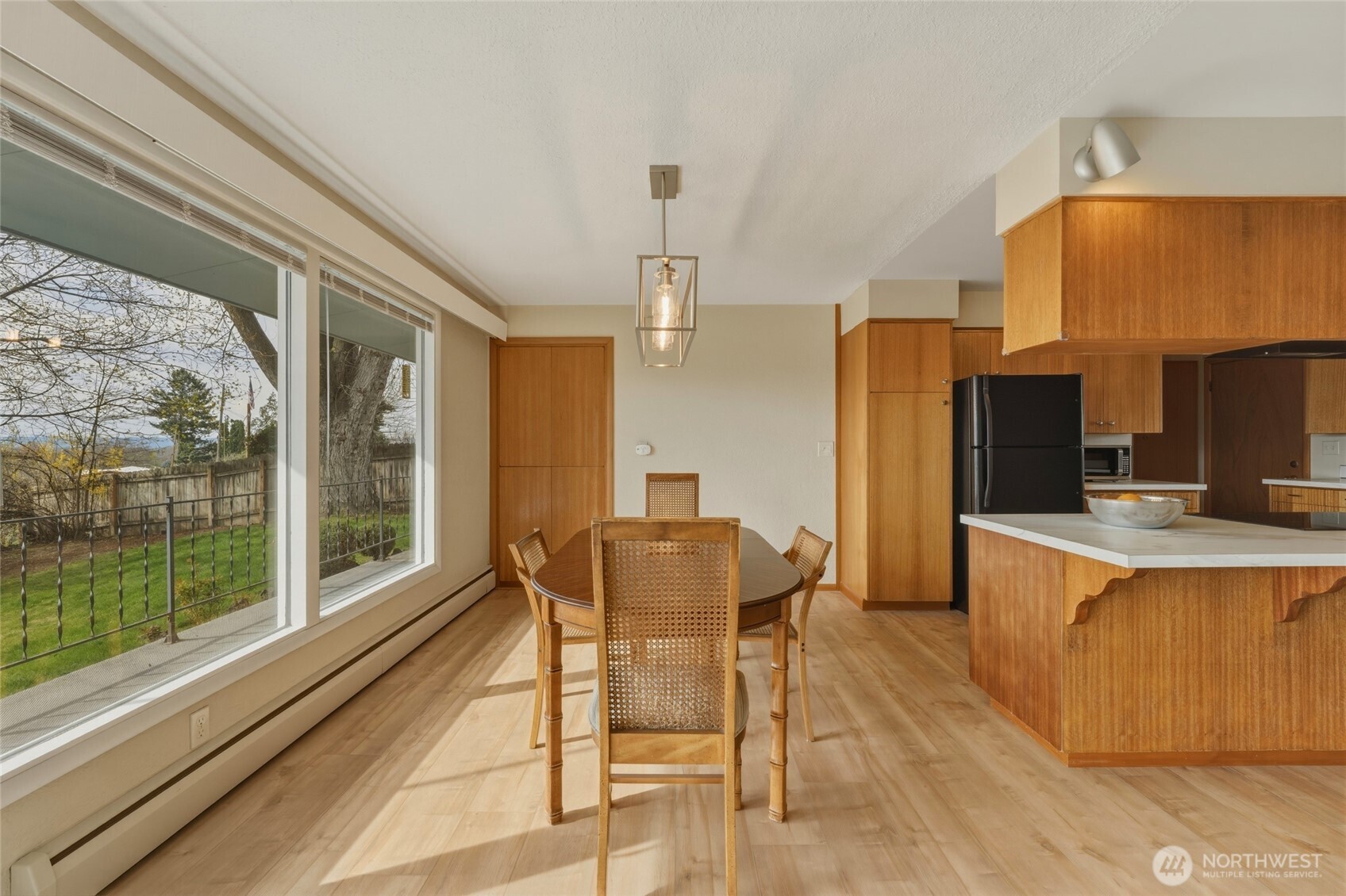 950 SE 12th Street , College Place, WA 99324