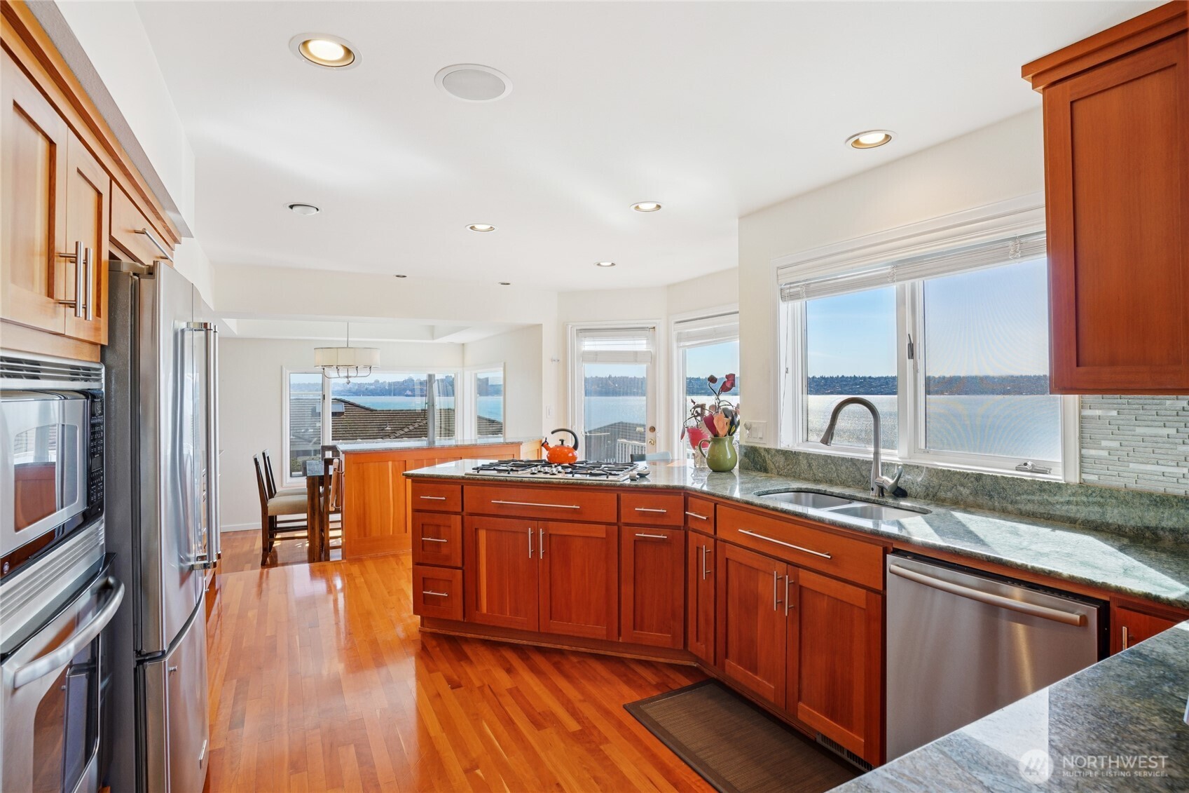 6412 E Side Drive NE #S, Tacoma, WA 98422