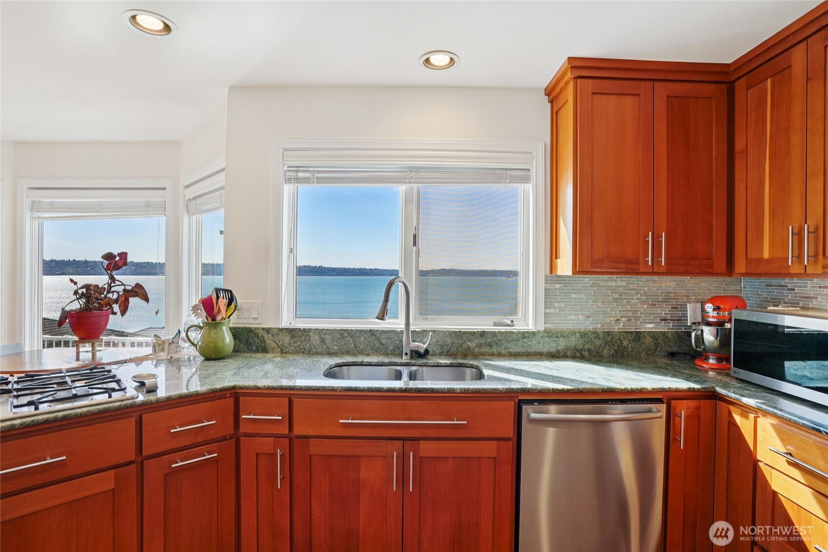 6412 E Side Drive NE #S, Tacoma, WA 98422