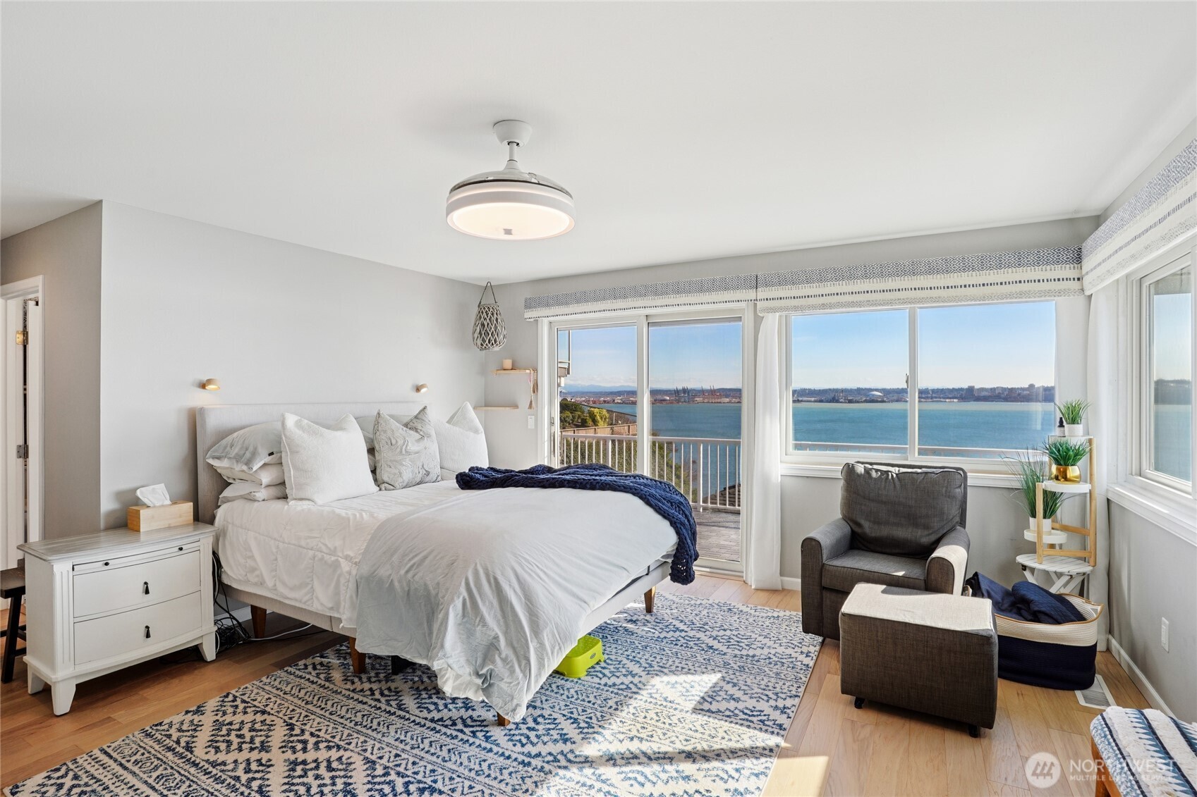 6412 E Side Drive NE #S, Tacoma, WA 98422